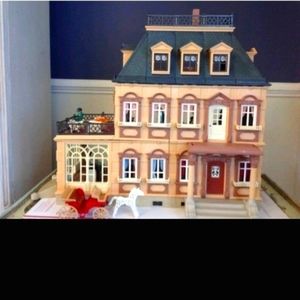 Playmobil Victorian Mansion Dollhouse & Furniture